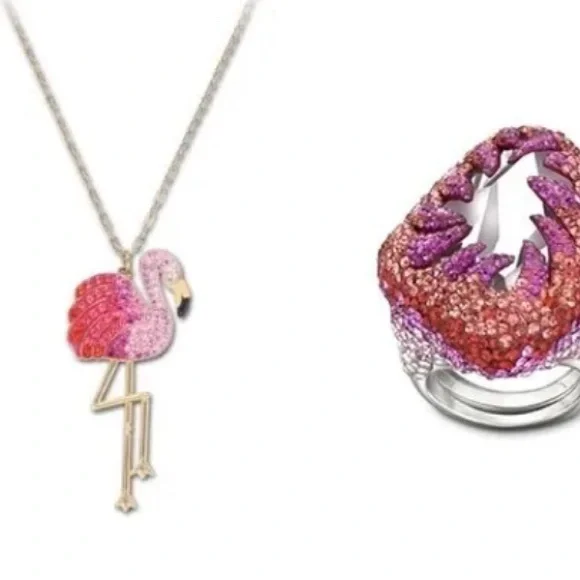 Authentic Swarovski luxurious Statement Flamingo pendant 🦩NEW IN BOX - Picture 2 of 5